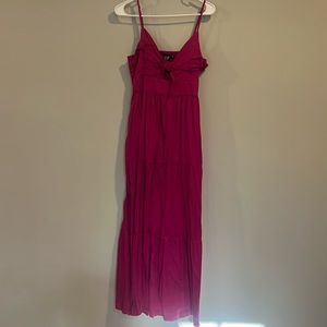 Women’s Gap Fuchsia mock tie front maxi dress. Size medium